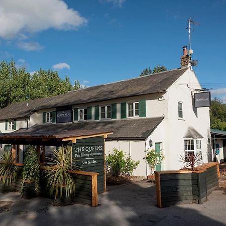 The Queen'S Arms Hungerford Exterior photo